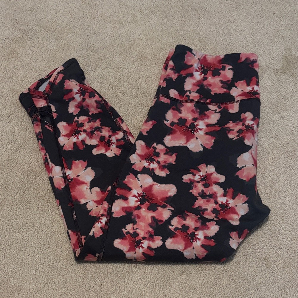 Old Navy Active Black & Coral Floral Performance Top